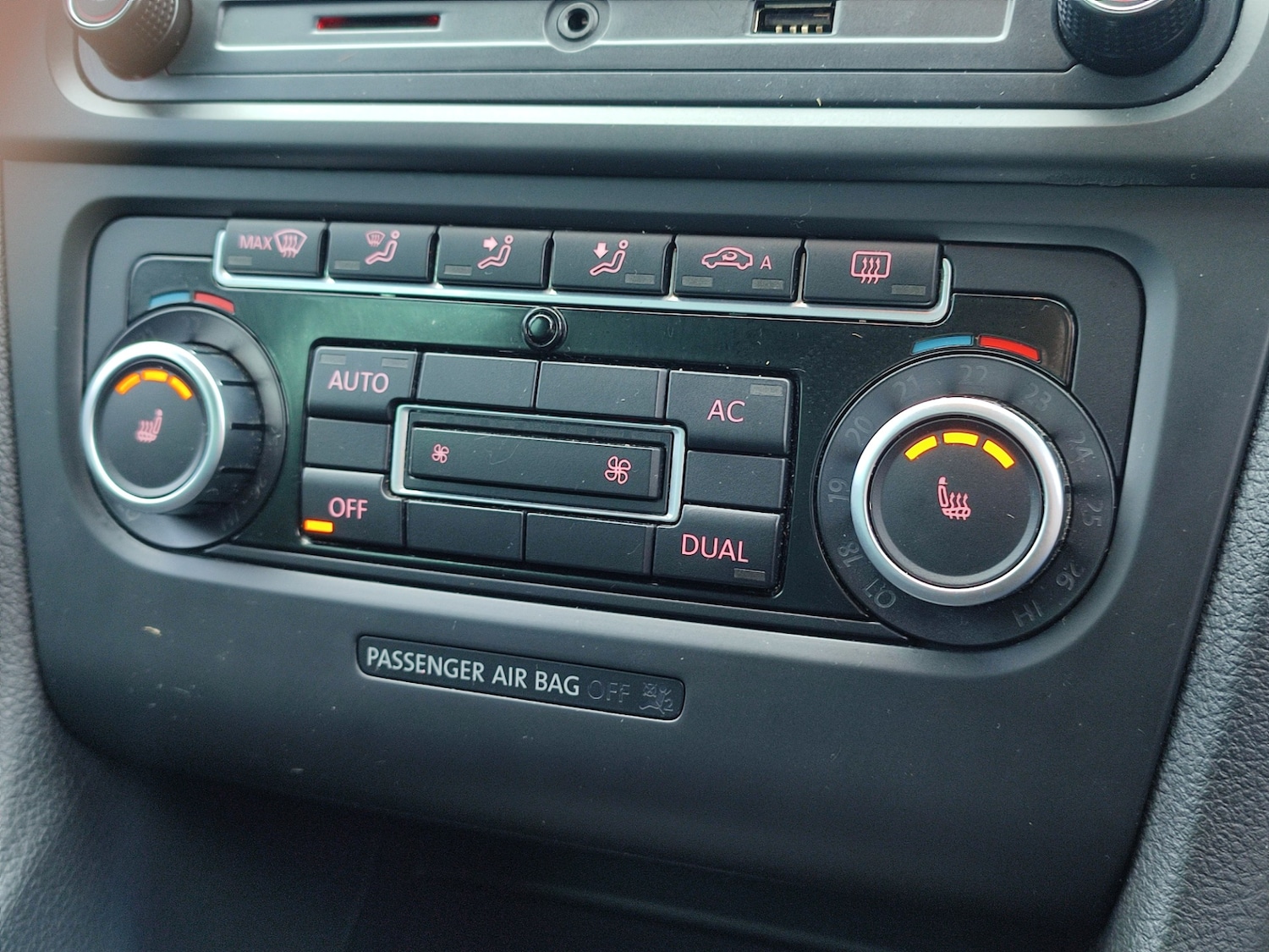 Used Volkswagen Golf 2010 for sale - 76299841: Photo 18