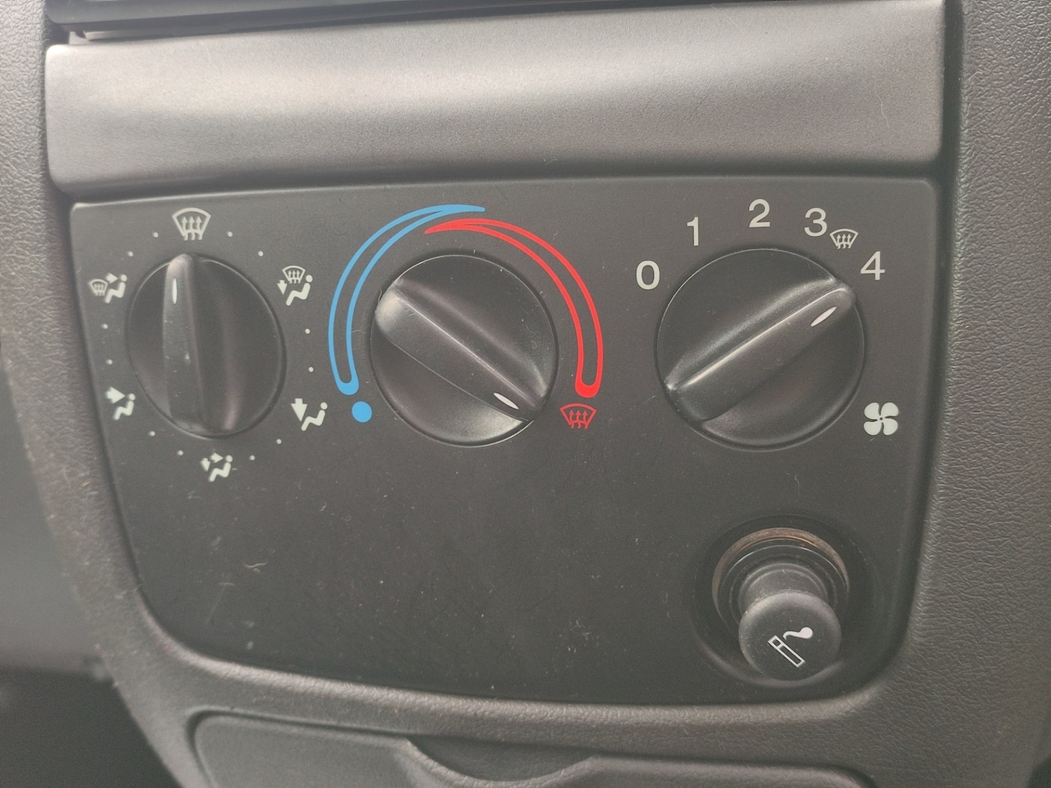 Used Ford Fiesta 2002 for sale - 76749041: Photo 15