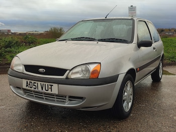 Used Ford Fiesta 2002 for sale - 76749041: Photo