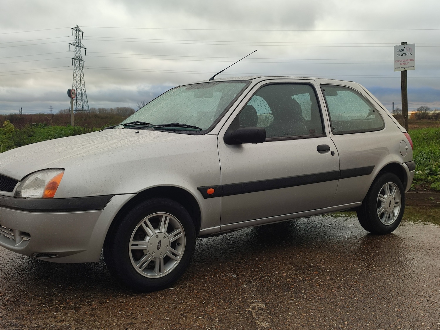 Used Ford Fiesta 2002 for sale - 76749041: Photo 2