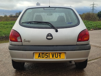Used Ford Fiesta 2002 for sale - 76749041: Photo