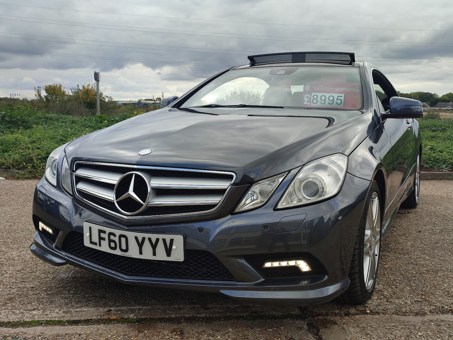 Used Mercedes-Benz E Class 2010 for sale - 76237356: Photo 1