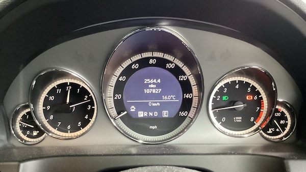 Used Mercedes-Benz E-Class 2010 for sale - 76237356: Photo 10