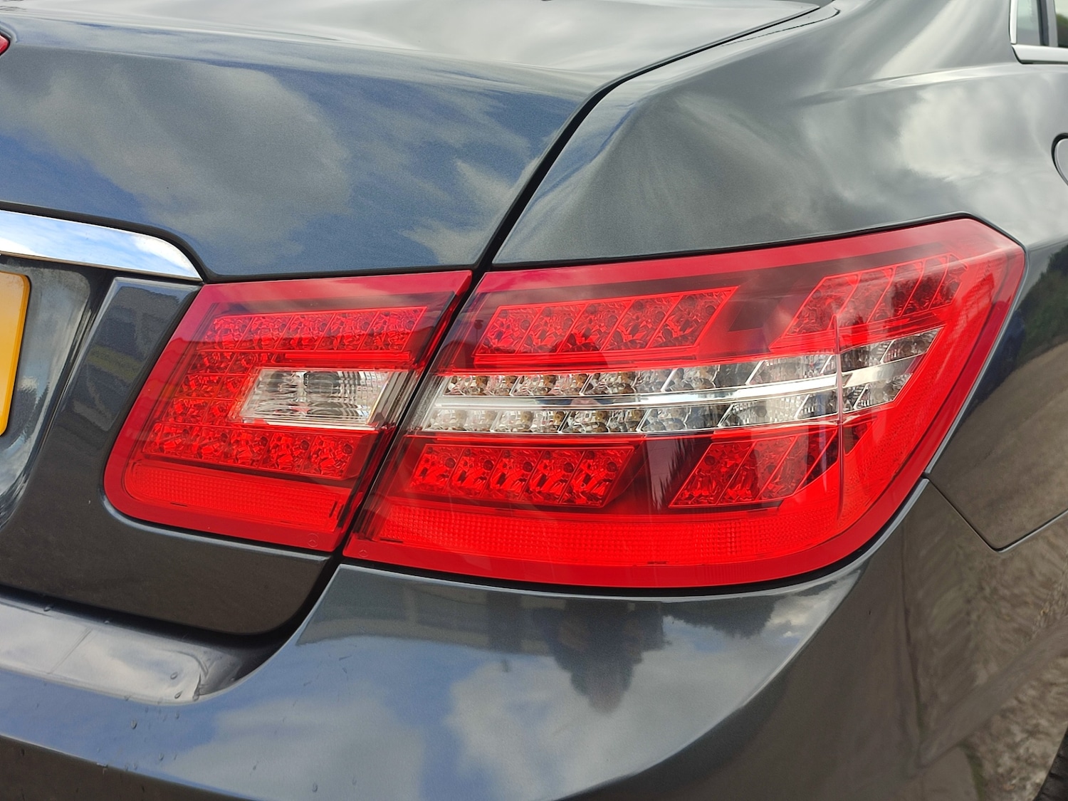 Used Mercedes-Benz E Class 2010 for sale - 76237356: Photo 14