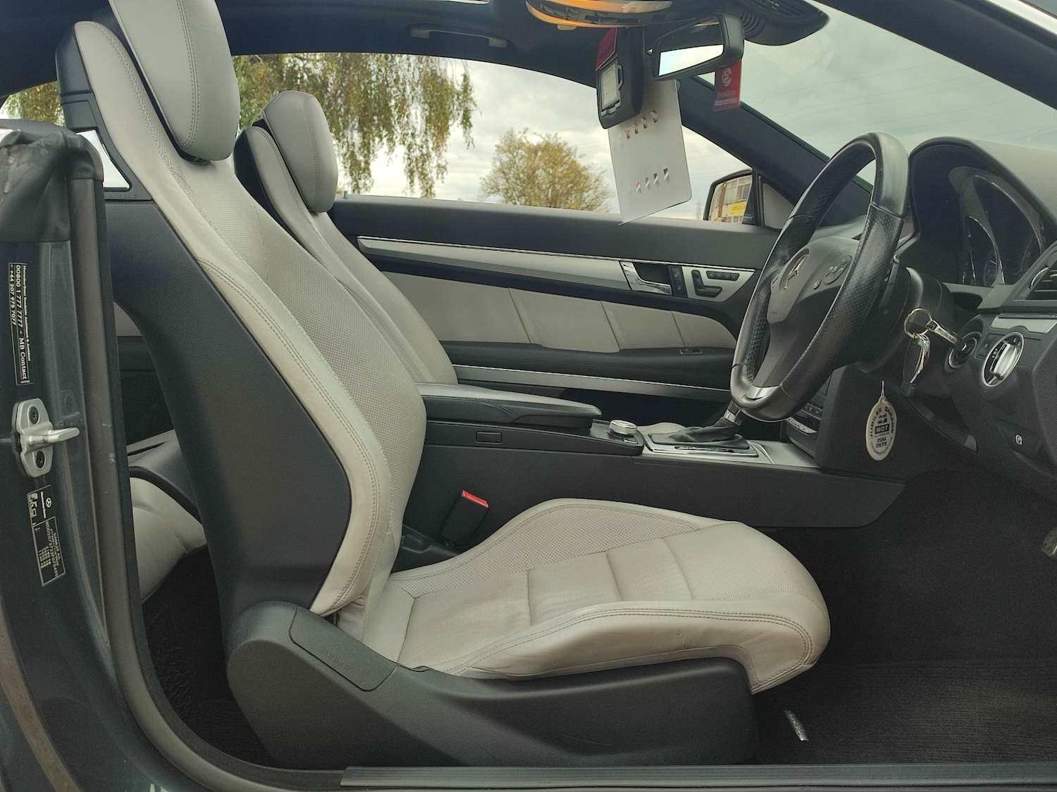 Used Mercedes-Benz E Class 2010 for sale - 76237356: Photo 18