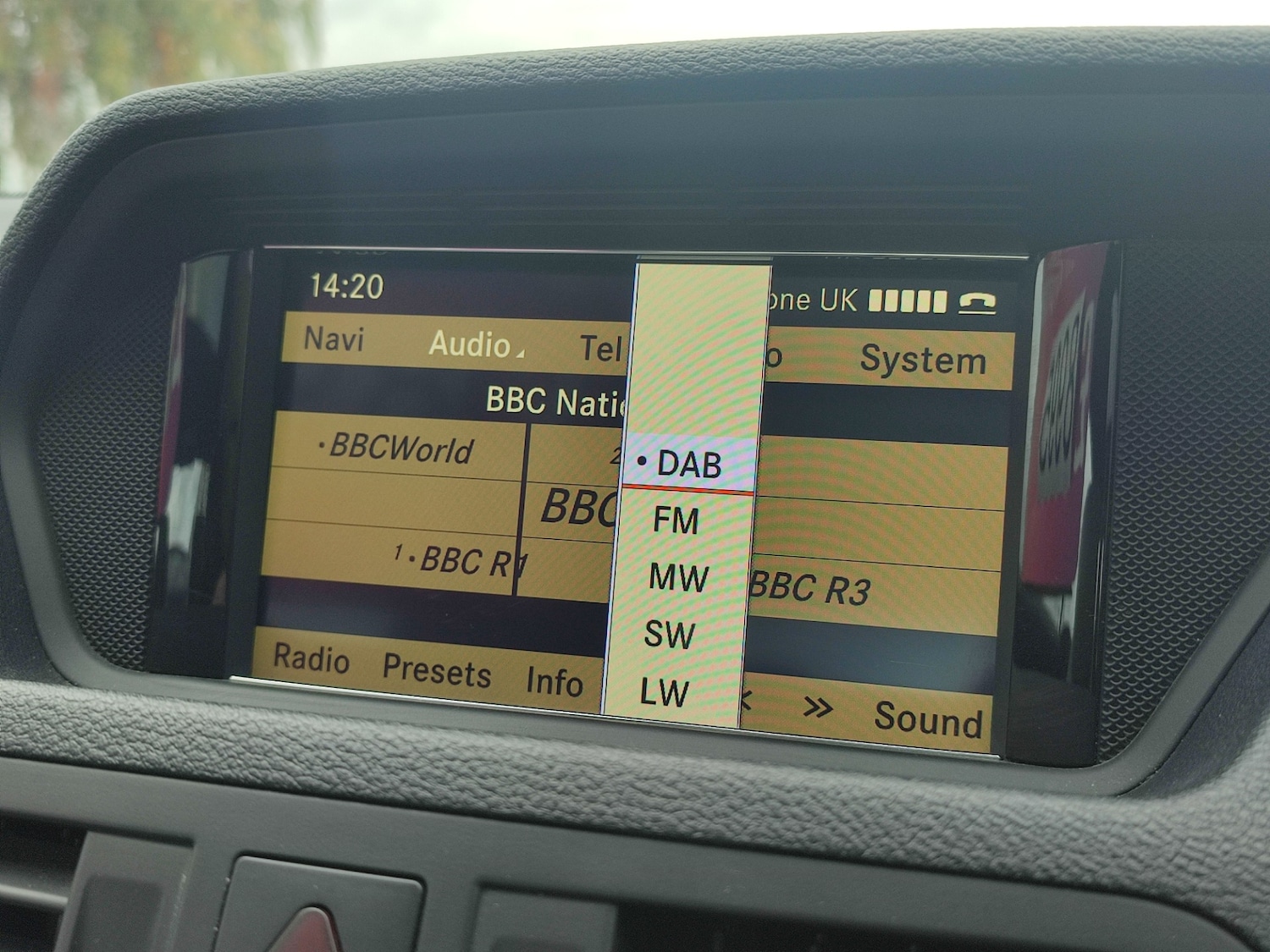 Used Mercedes-Benz E Class 2010 for sale - 76237356: Photo 25