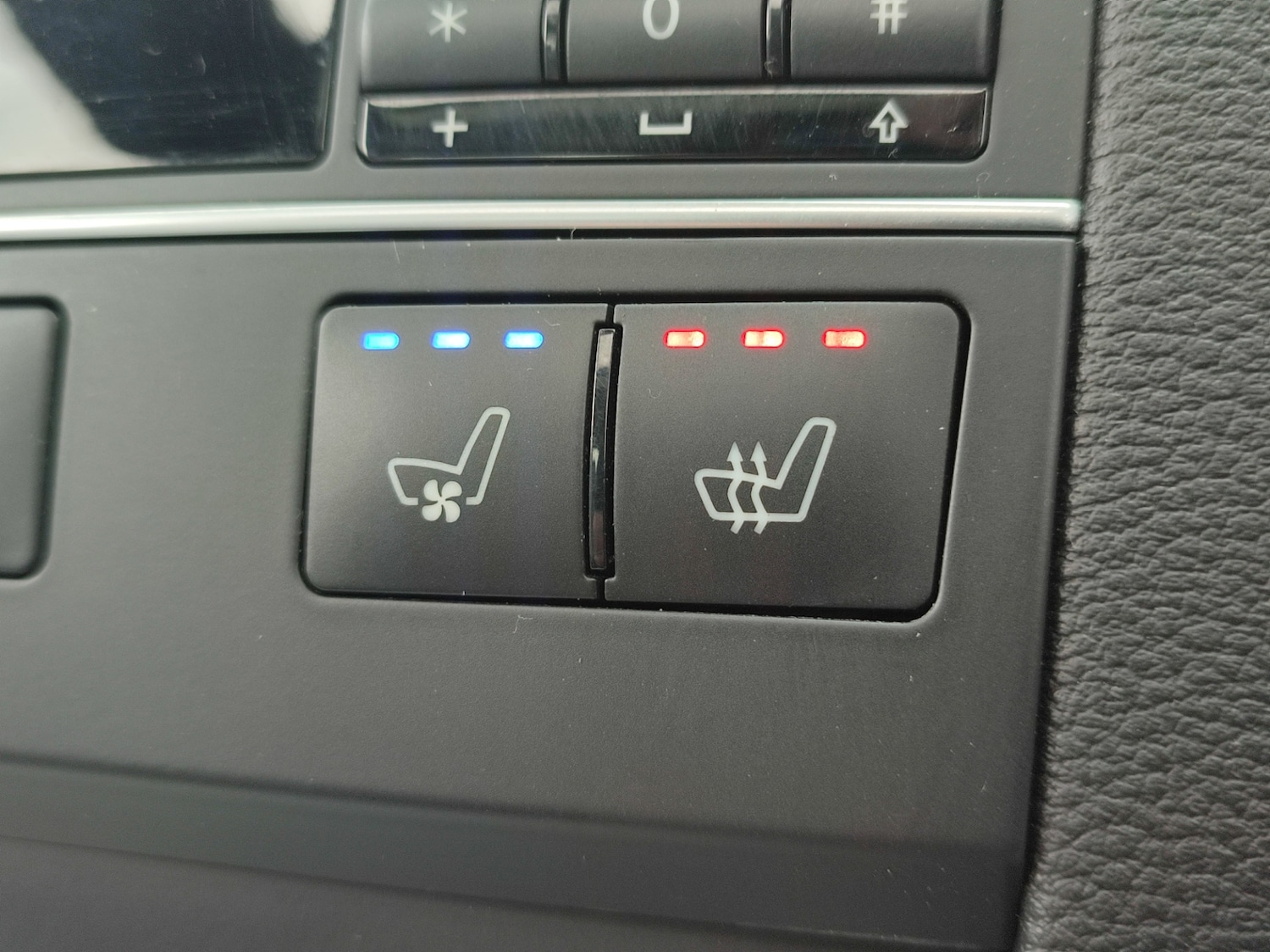 Used Mercedes-Benz E Class 2010 for sale - 76237356: Photo 30