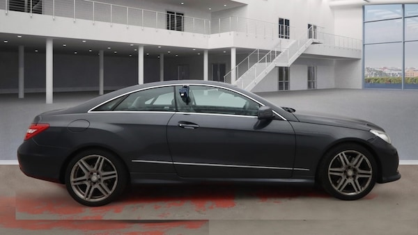 Used Mercedes-Benz E-Class 2010 for sale - 76237356: Photo 5
