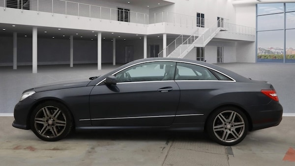 Used Mercedes-Benz E-Class 2010 for sale - 76237356: Photo 6