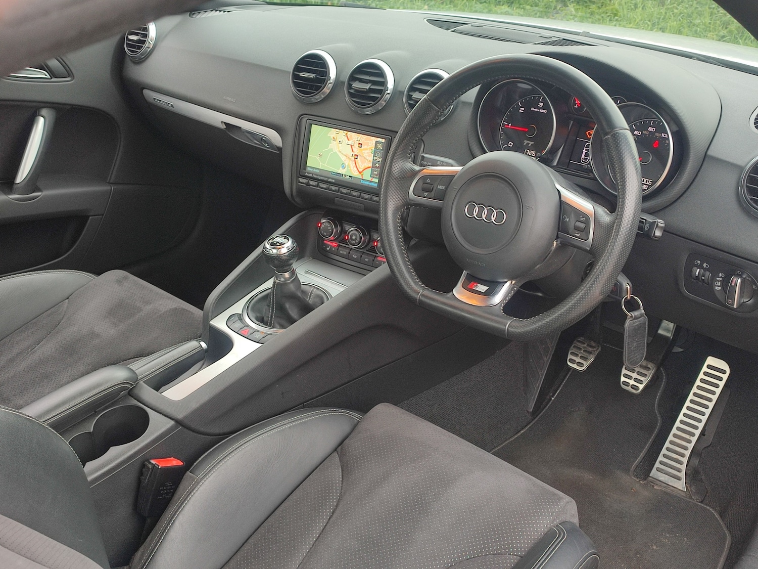 Used Audi TT 2010 for sale - 75996827: Photo 19