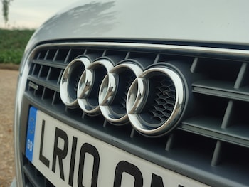Used Audi TT 2010 for sale - 75996827: Photo 2