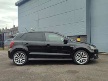 Used Volkswagen Polo 2016 for sale - 73479697: Photo