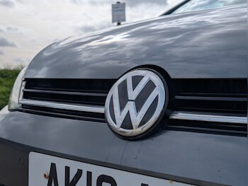 Used Volkswagen Golf 2018 for sale - 77813402: Photo