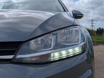 Used Volkswagen Golf 2018 for sale - 77813402: Photo