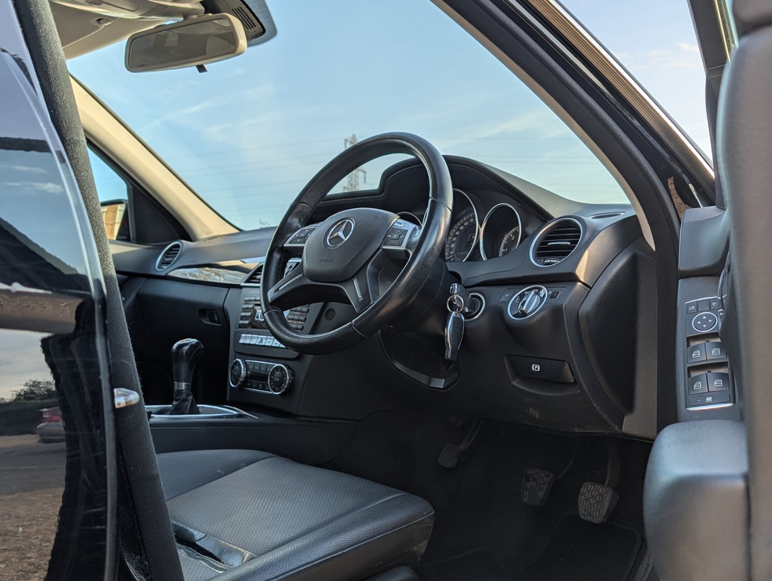 Used Mercedes-Benz C Class 2012 for sale - 78077957: Photo 9