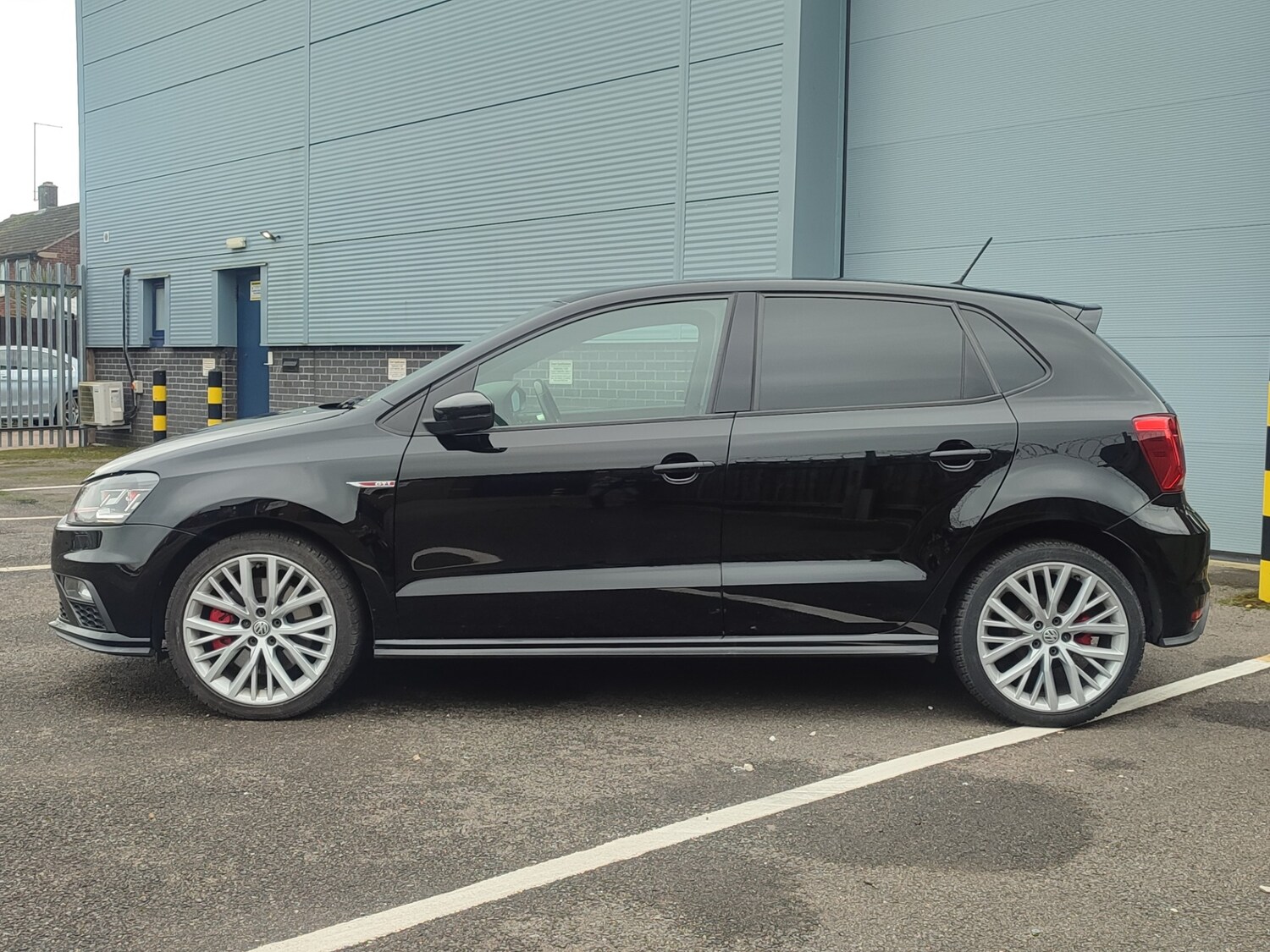 Used Volkswagen Polo 2016 for sale - 77504366: Photo 6