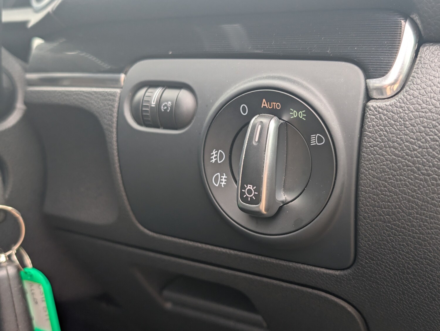 Used Volkswagen Golf 2010 for sale - 77530388: Photo 25