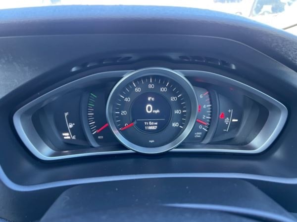 Used Volvo V40 2014 for sale - 75511124: Photo 8
