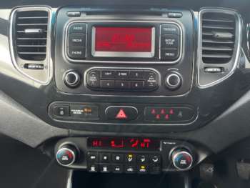 Used Kia Carens 2015 for sale - 73850349: Photo