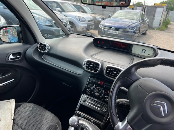 Used Citroen C3 Picasso 2009 for sale - 74970517: Photo 5