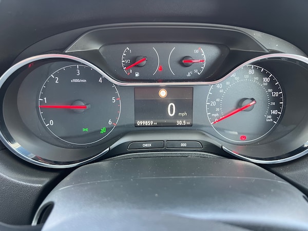 Used Vauxhall Grandland X 2018 for sale - 75303570: Photo 8