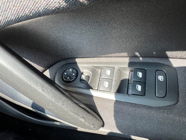 Used Peugeot 308 2014 for sale - 74992754: Photo 12