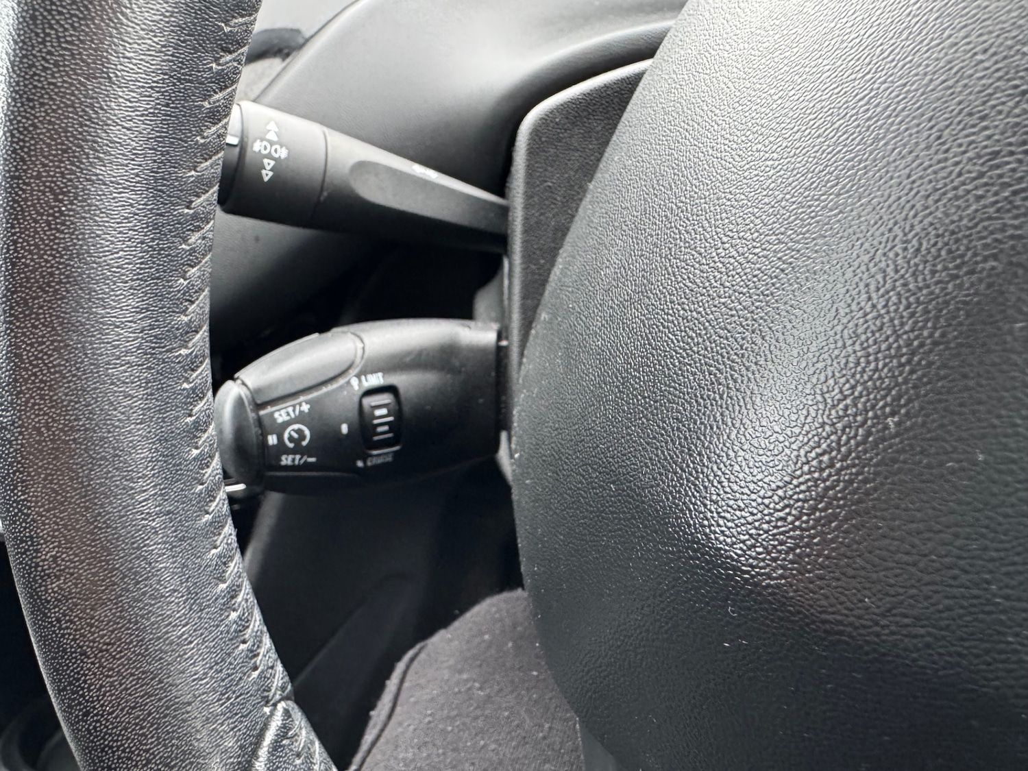 Used Peugeot 208 2013 for sale - 77541329: Photo 15