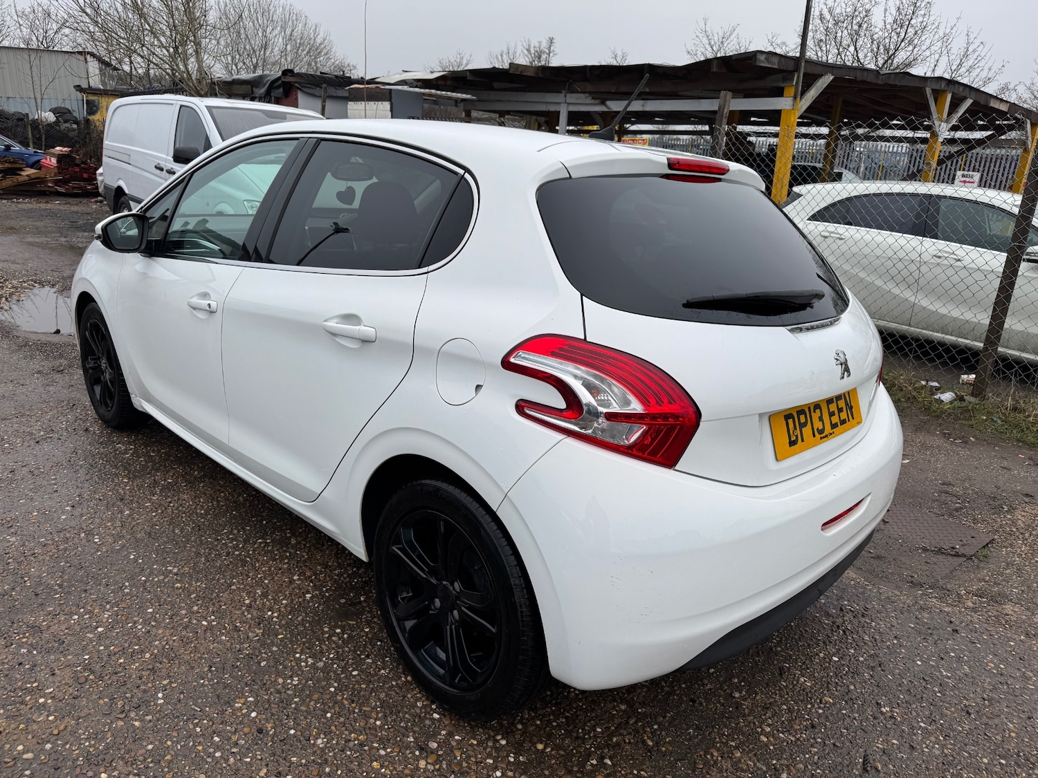Used Peugeot 208 2013 for sale - 77541329: Photo 5