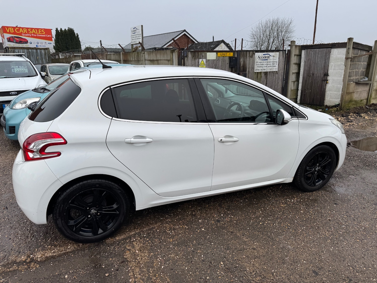 Used Peugeot 208 2013 for sale - 77541329: Photo 8
