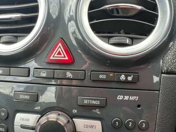 Used Vauxhall Corsa 2011 for sale - 75511212: Photo 8