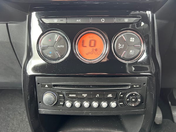 Used Citroen DS3 2012 for sale - 74890844: Photo 16