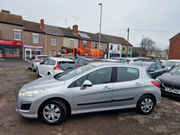 Used Peugeot 308 2011 for sale - 75228473: Photo 12