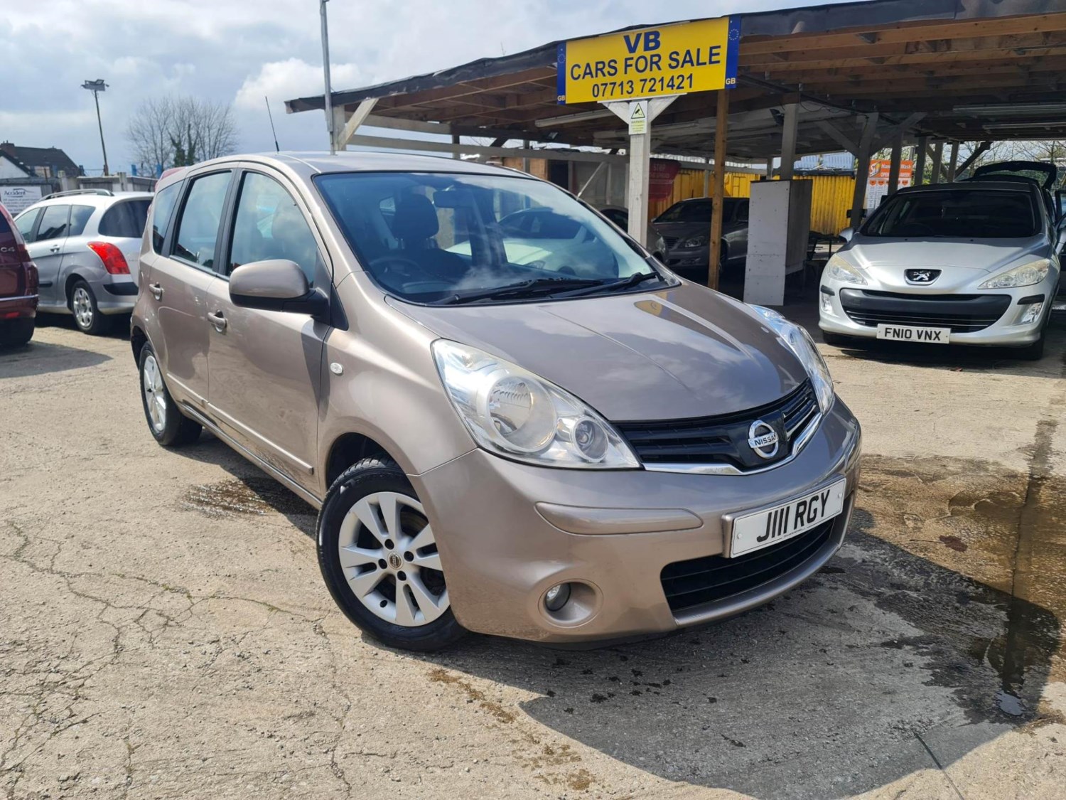 nissan note beige