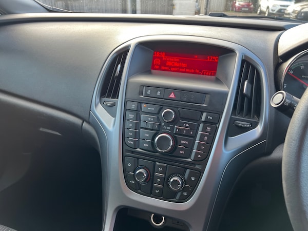 Used Vauxhall Astra 2013 for sale - 76192127: Photo 13