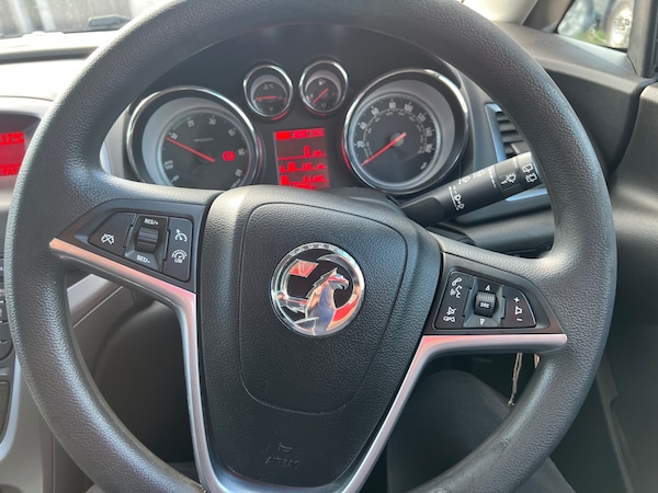 Used Vauxhall Astra 2013 for sale - 76192127: Photo 15