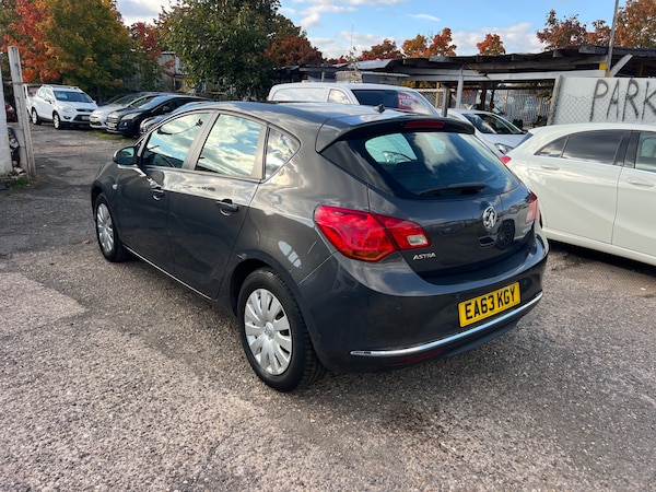 Used Vauxhall Astra 2013 for sale - 76192127: Photo 4