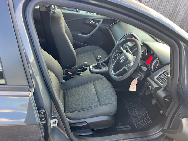 Used Vauxhall Astra 2013 for sale - 76192127: Photo 9