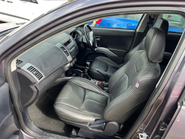 Used Mitsubishi Outlander 2010 for sale - 75711495: Photo 13