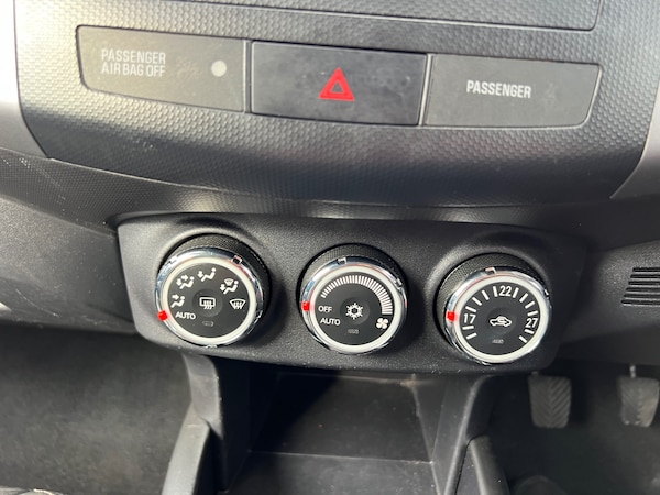 Used Mitsubishi Outlander 2010 for sale - 75711495: Photo 19