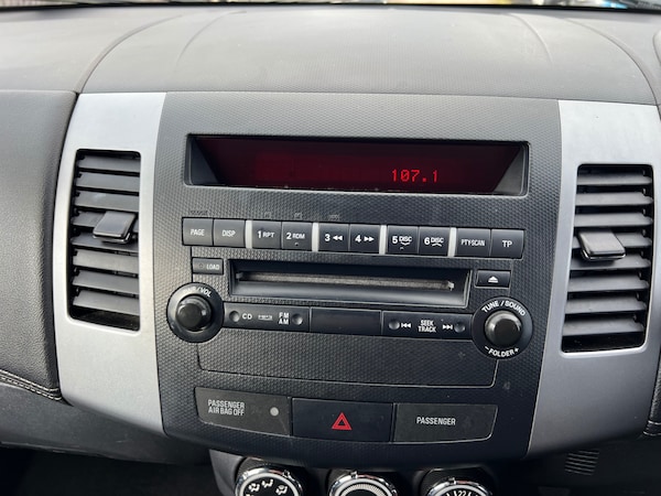 Used Mitsubishi Outlander 2010 for sale - 75711495: Photo 20