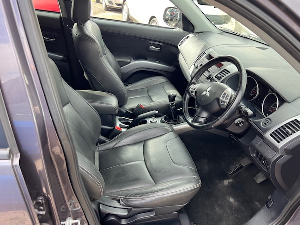 Used Mitsubishi Outlander 2010 for sale - 75711495: Photo 7