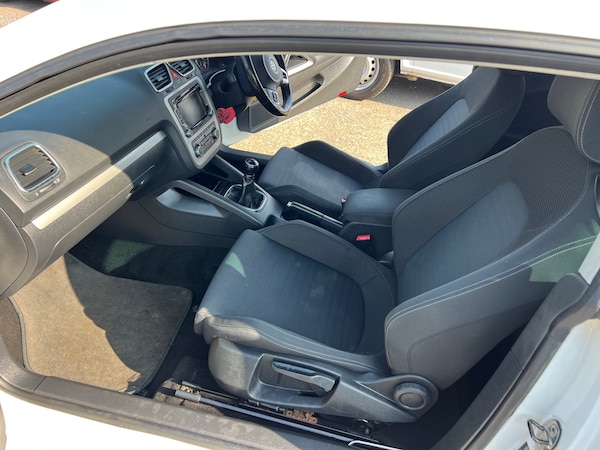 Used Volkswagen Scirocco 2010 for sale - 75510863: Photo 6