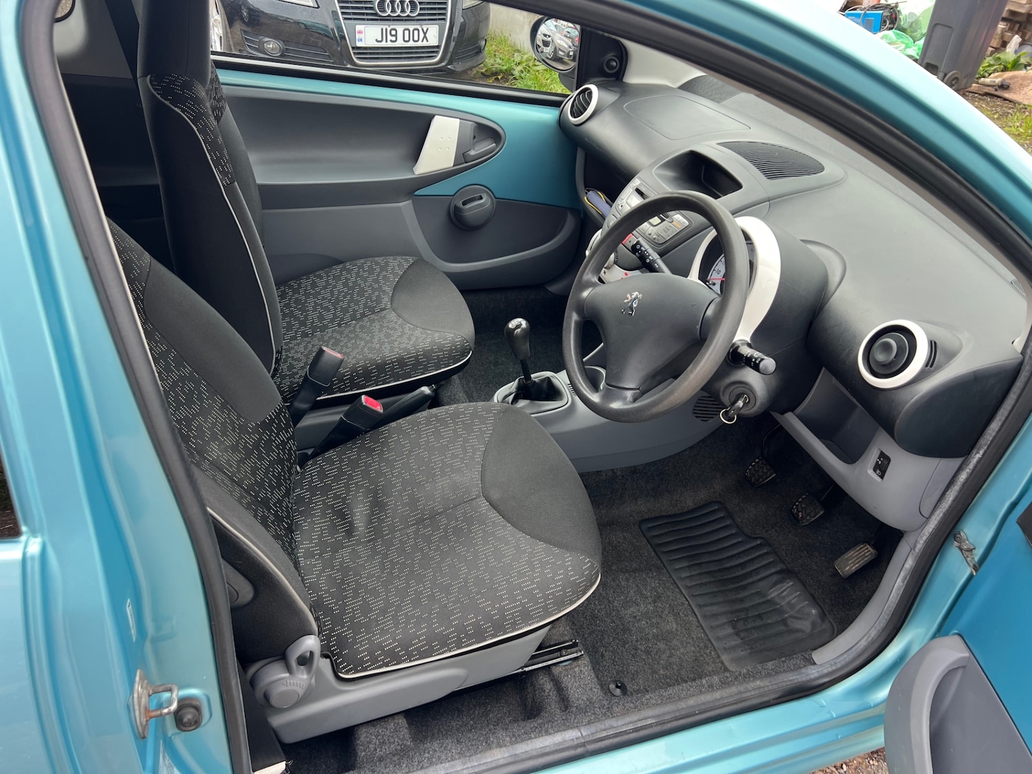 Used Peugeot 107 2011 for sale - 76252777: Photo 7