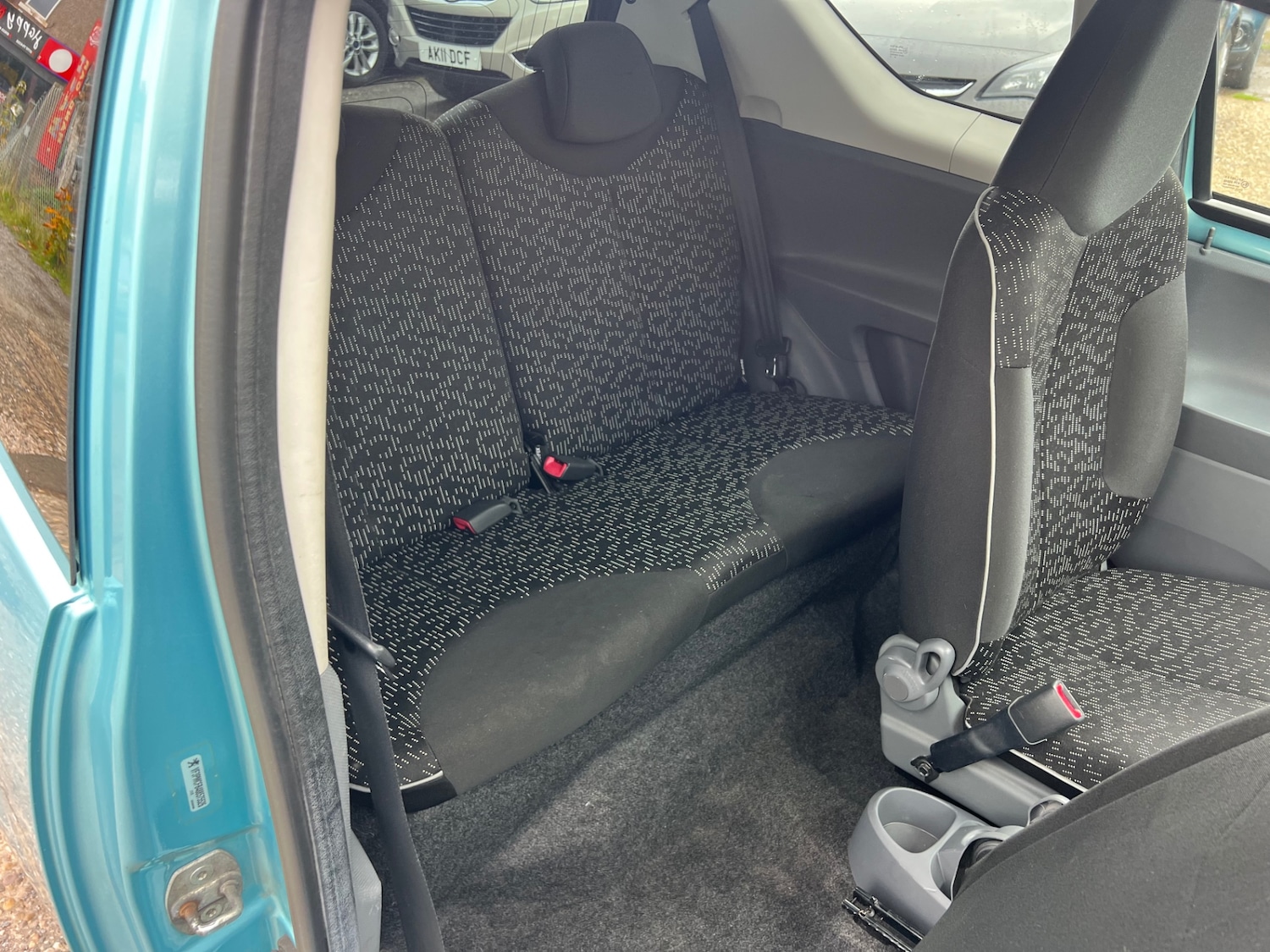 Used Peugeot 107 2011 for sale - 76252777: Photo 8
