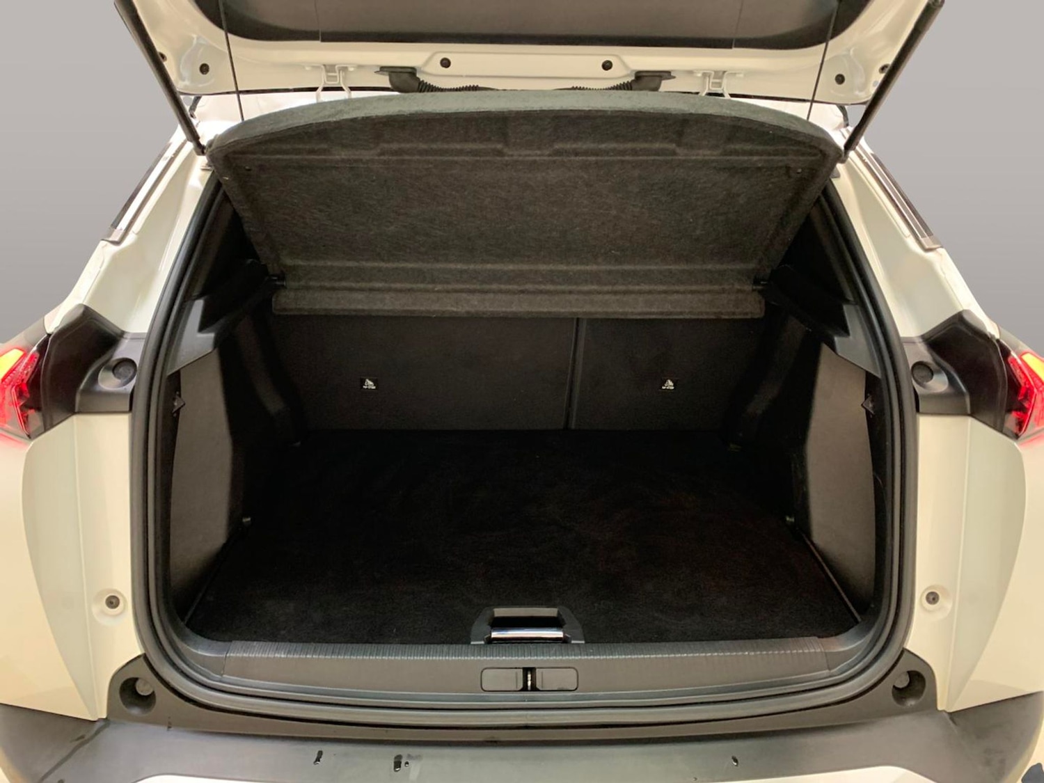 Used Peugeot 2008 2022 for sale - 76668644: Photo 35