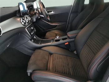 Used Mercedes-Benz GLA 2019 for sale - 77149107: Photo