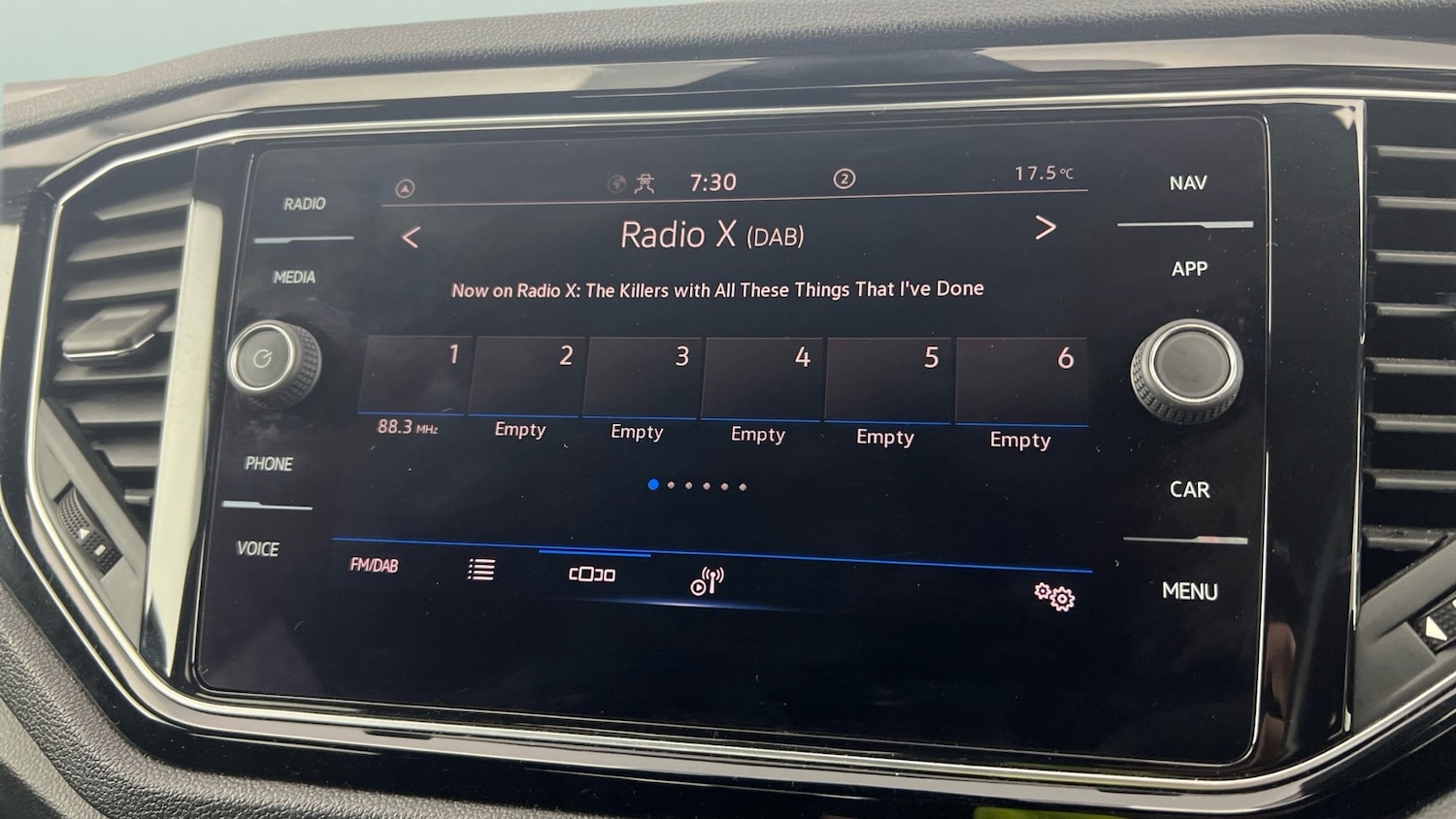 Used Volkswagen T-Roc 2021 for sale - 76128742: Photo 22