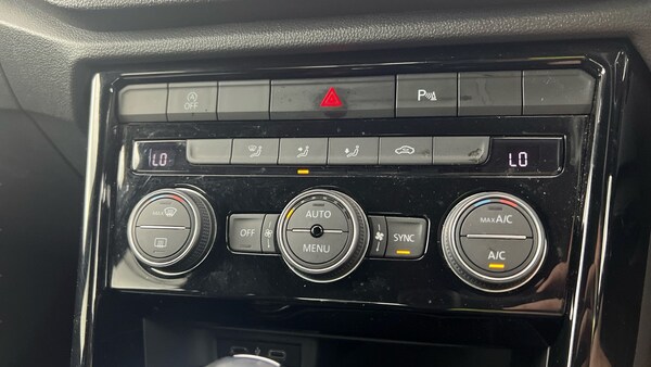 Used Volkswagen T-Roc 2021 for sale - 76128742: Photo 31