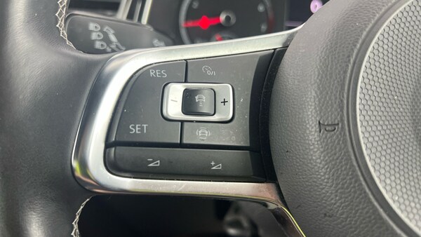 Used Volkswagen T-Roc 2021 for sale - 76128742: Photo 35