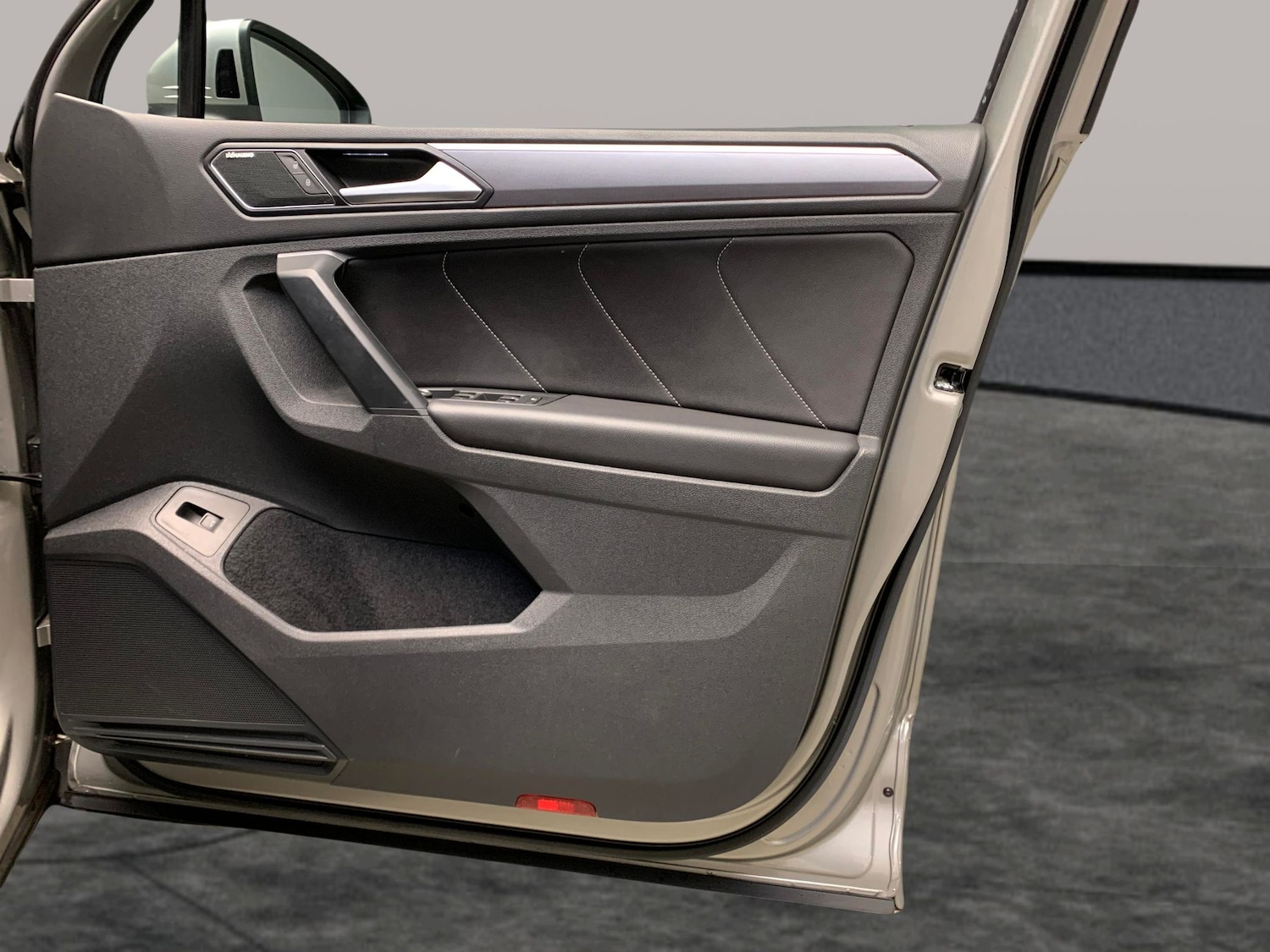 Used Volkswagen Tiguan 2019 for sale - 77138125: Photo 28